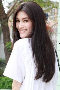 何穗最新爆料新闻报道,揭秘时尚界背后的故事 第2张 何穗最新爆料新闻报道,揭秘时尚界背后的故事 第2张