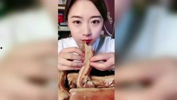 娱乐吃瓜酱 女生,揭秘女生圈的热门话题与潮流动态 第1张 娱乐吃瓜酱 女生,揭秘女生圈的热门话题与潮流动态 第1张